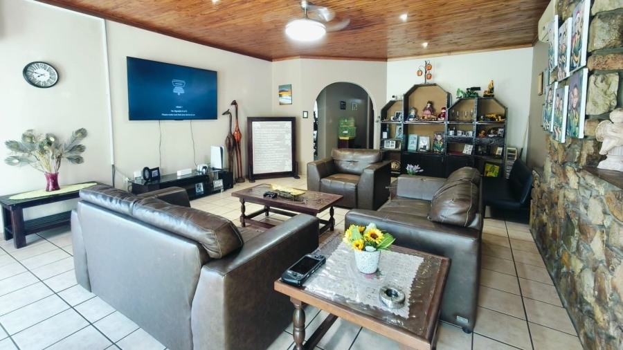 4 Bedroom Property for Sale in Miederpark North West
